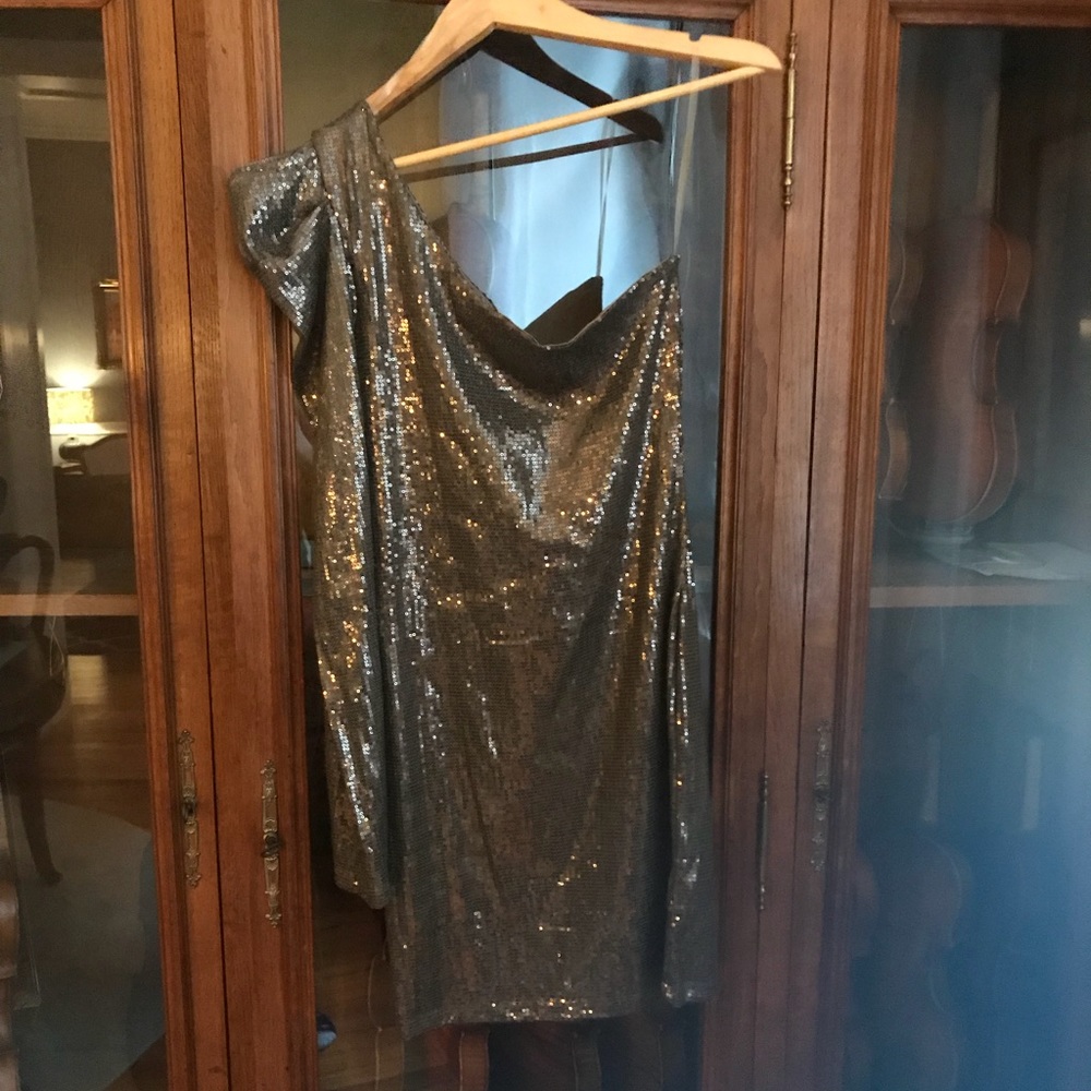 Gold sequined one shoulder bodycon dress